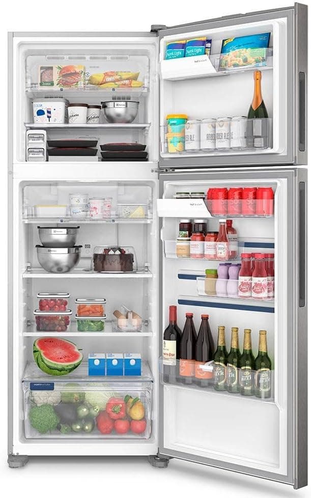 Geladeira Electrolux aberta